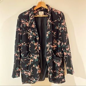 Lila Rose floral blazer